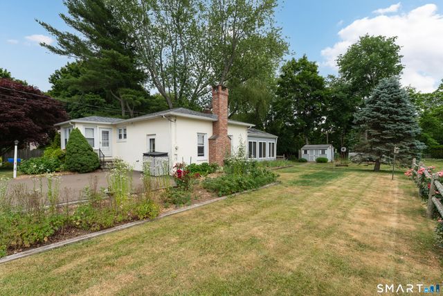 32 Summer Street, Guilford, CT 06437