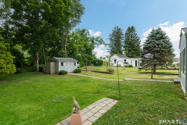32 Summer Street, Guilford, CT 06437