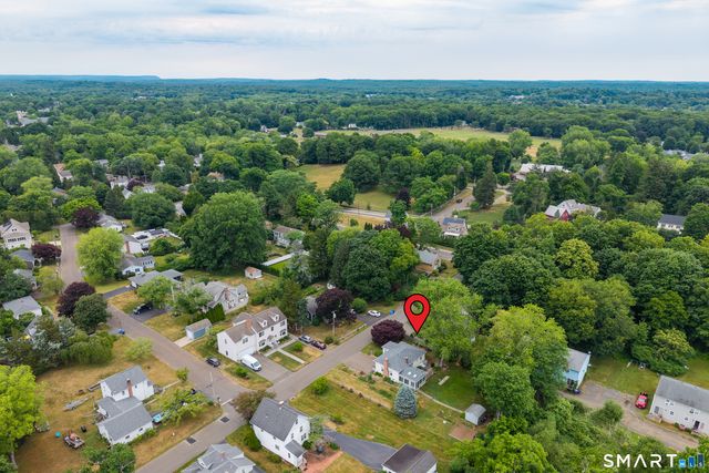 32 Summer Street, Guilford, CT 06437