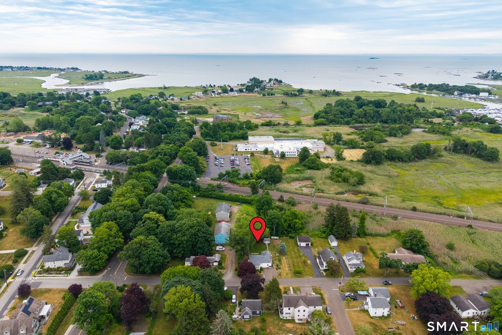 32 Summer Street, Guilford, CT 06437