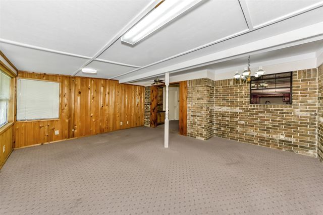 810 Hilltop Drive, Weatherford, TX 76086