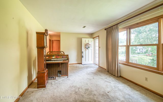 708 White Oak Drive, Knoxville, TN 37920