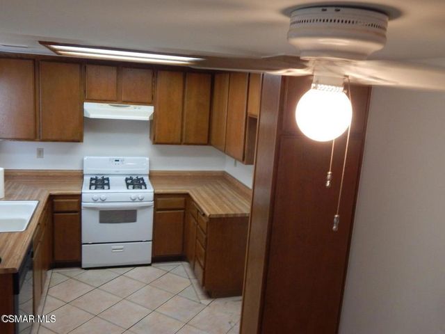 5261 Perkins Road, Oxnard, CA 93033