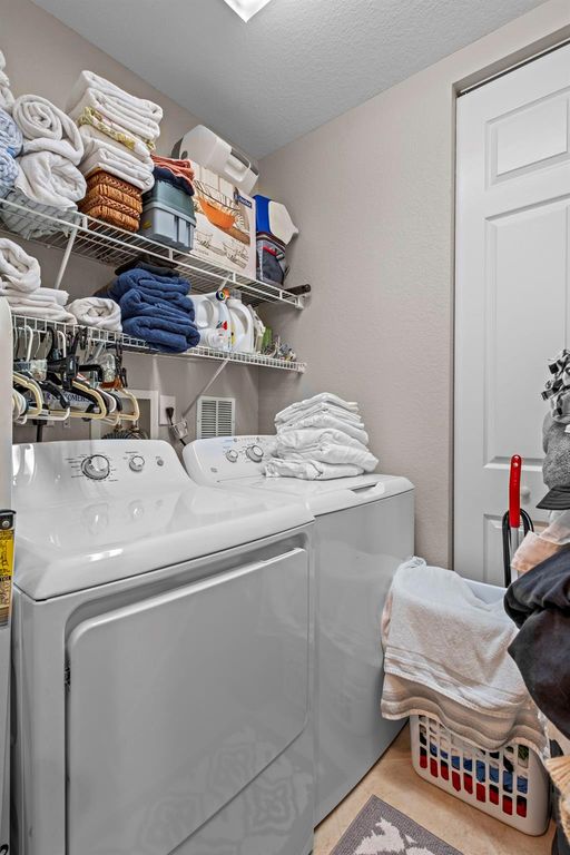 Image 23 of property listing at 8296 NW 128th Ln 8296, Parkland, FL 33076