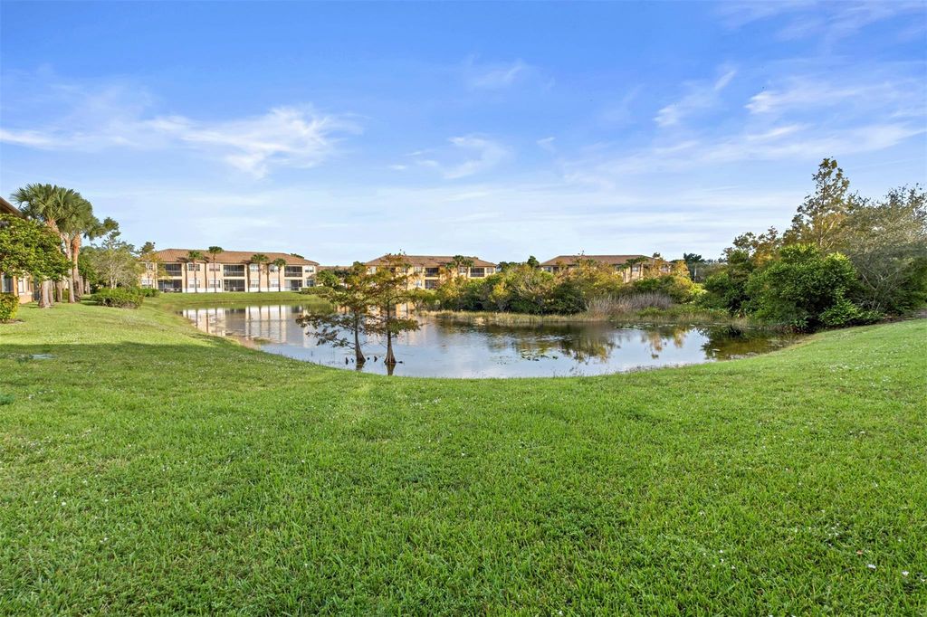 Image 36 of property listing at 8296 NW 128th Ln 8296, Parkland, FL 33076