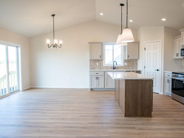10109 Concord Drive, Horace, ND 58047