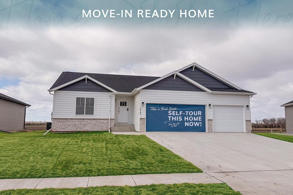 10109 Concord Drive, Horace, ND 58047