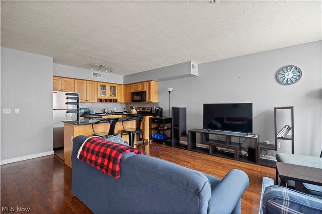 2222 Detroit Avenue 515, Cleveland, OH 44113