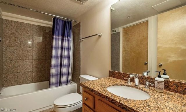 2222 Detroit Avenue 515, Cleveland, OH 44113