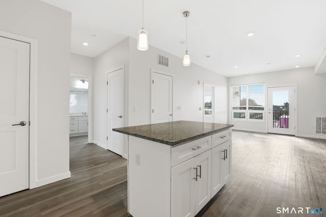 71 Connecticut Avenue 301, Norwalk, CT 06850