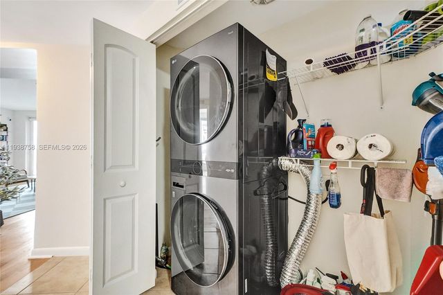 7350 SW 89th St 911S, Miami, FL 33156