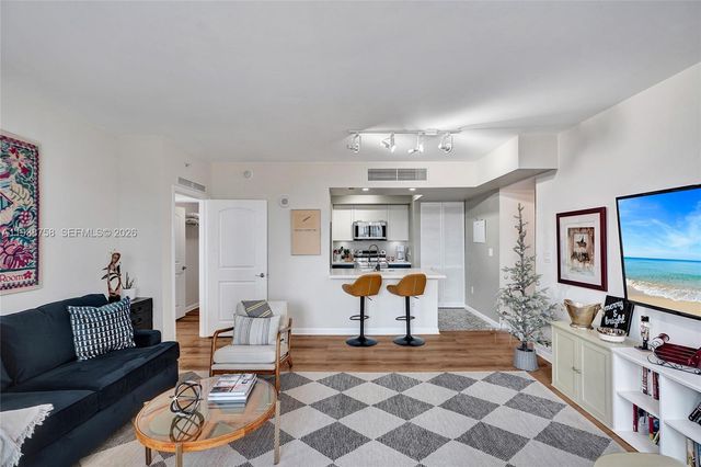 7350 SW 89th St 911S, Miami, FL 33156