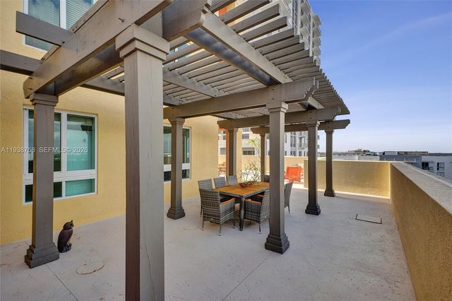 7350 SW 89th St 911S, Miami, FL 33156