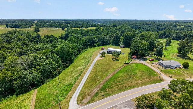 2237 Cold Springs Rd, Lafayette, TN 37083