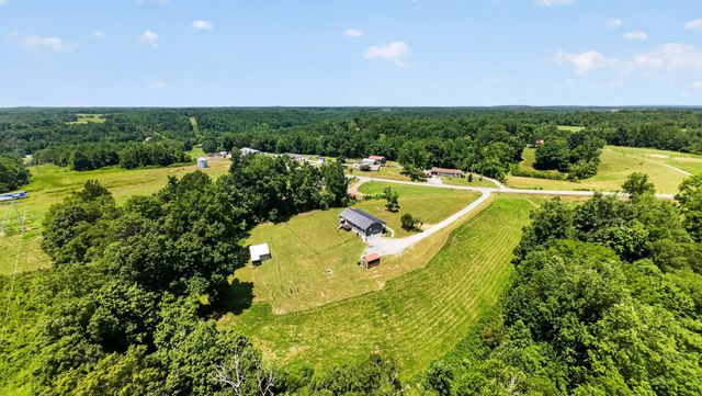2237 Cold Springs Rd, Lafayette, TN 37083