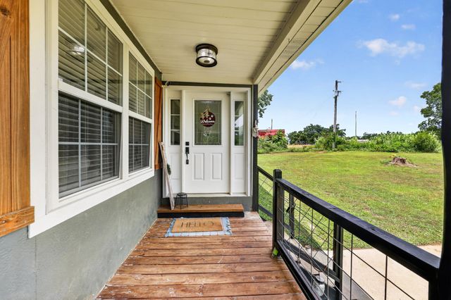 2237 Cold Springs Rd, Lafayette, TN 37083