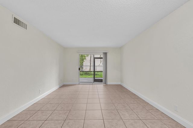 2510 Riverside Drive 2510, Coral Springs, FL 33065