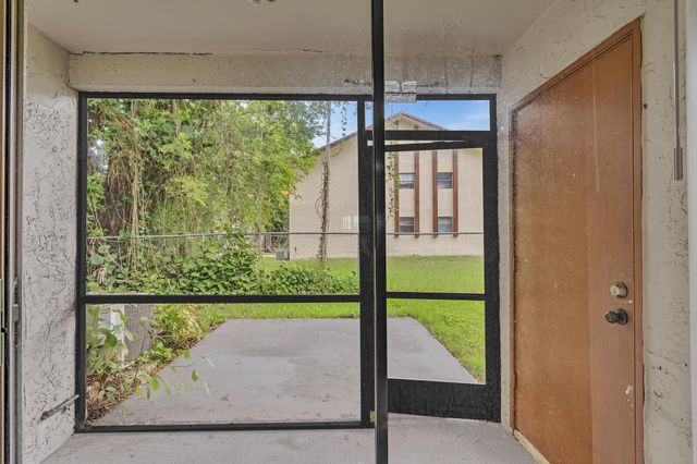 2510 Riverside Drive 2510, Coral Springs, FL 33065