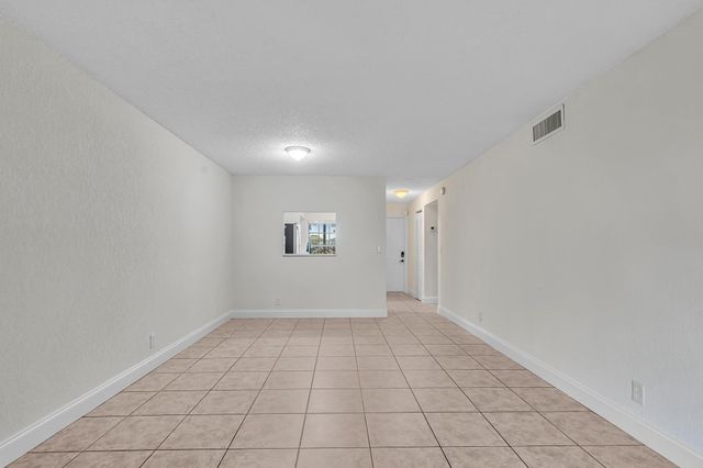 2510 Riverside Drive 2510, Coral Springs, FL 33065