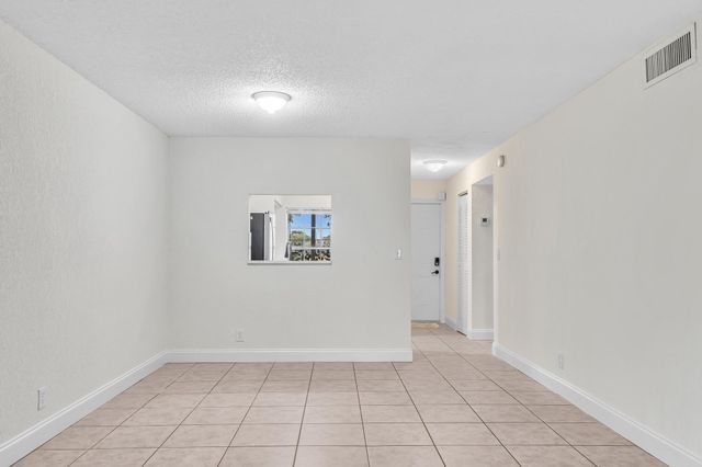 2510 Riverside Drive 2510, Coral Springs, FL 33065