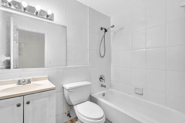 2510 Riverside Drive 2510, Coral Springs, FL 33065