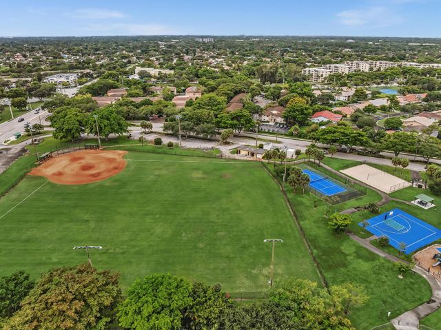 2510 Riverside Drive 2510, Coral Springs, FL 33065
