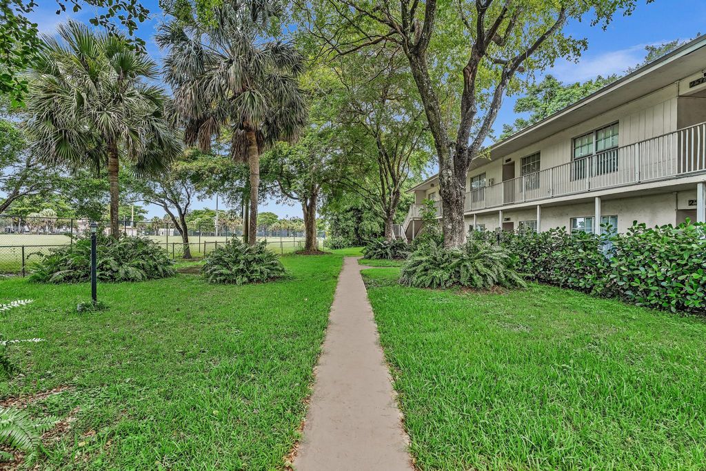 2510 Riverside Drive 2510, Coral Springs, FL 33065