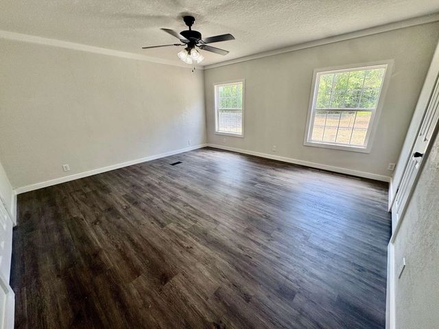 1660 Nathan Dr., Loris, SC 29569