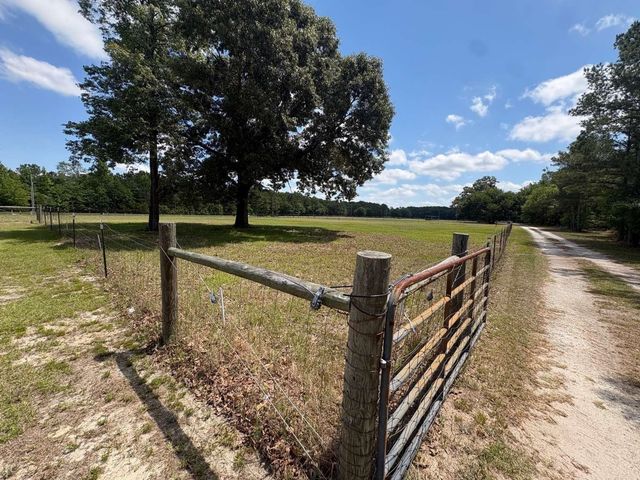 1660 Nathan Dr., Loris, SC 29569
