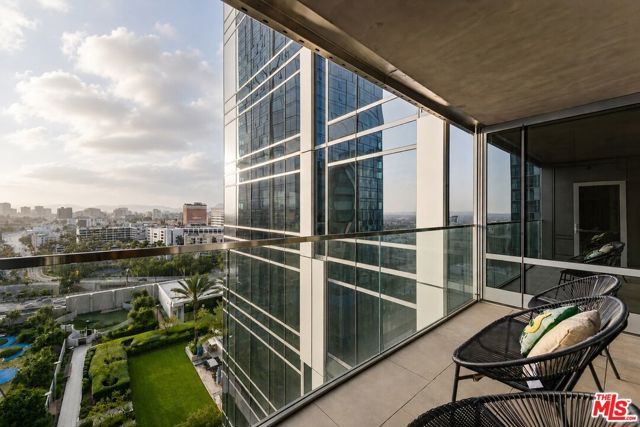 877 Francisco Street 1716, Los Angeles, CA 90017