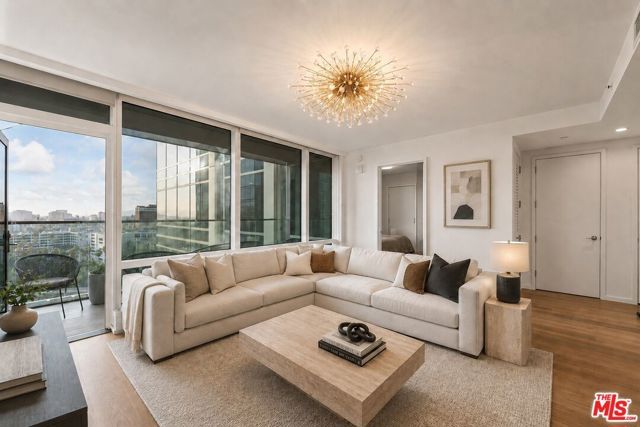 877 Francisco Street 1716, Los Angeles, CA 90017