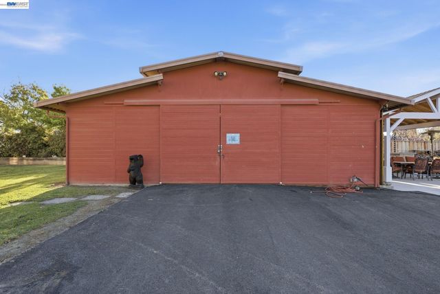 2680 Marina Ave., Livermore, CA 94550