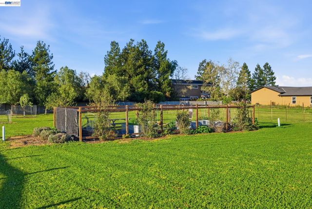 2680 Marina Ave., Livermore, CA 94550