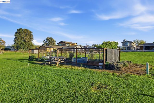 2680 Marina Ave., Livermore, CA 94550