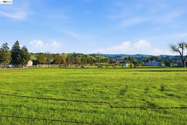 2680 Marina Ave., Livermore, CA 94550