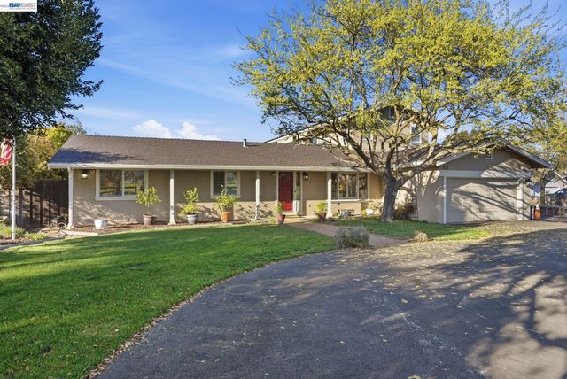 2680 Marina Ave., Livermore, CA 94550