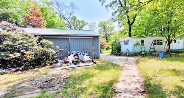 5350 E Crystal Lake Road, Holton, MI 49425