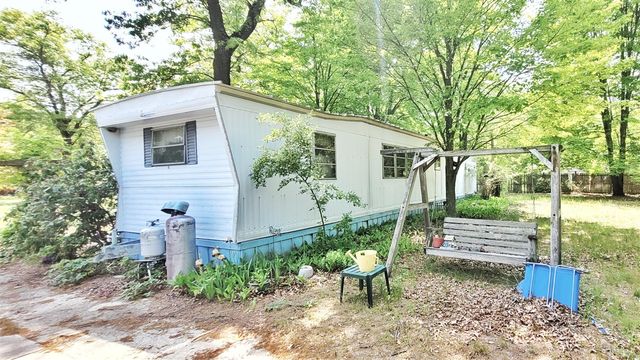 5350 E Crystal Lake Road, Holton, MI 49425
