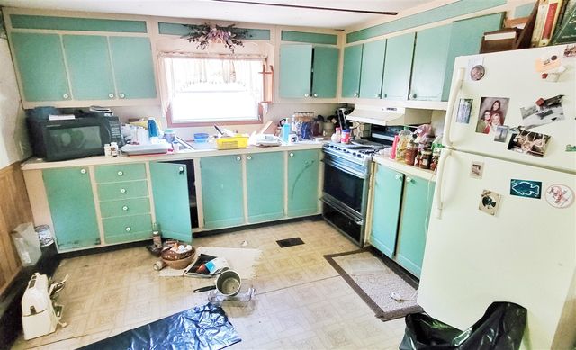 5350 E Crystal Lake Road, Holton, MI 49425