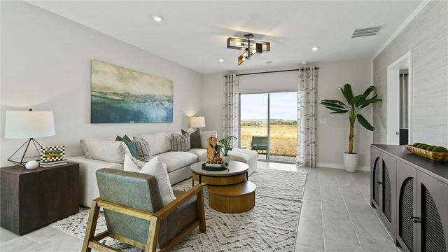 1952 DIAMOND HEAD CIRCLE, Haines City, FL 33844