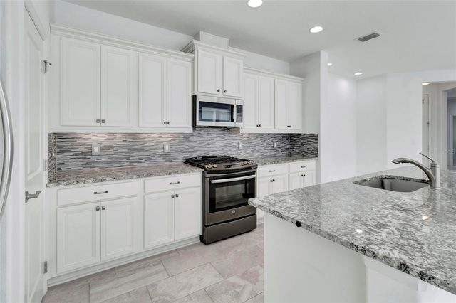 78 BAYOU BEND ROAD, Groveland, FL 34736