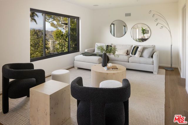 8620 Skyline Drive, Los Angeles, CA 90046