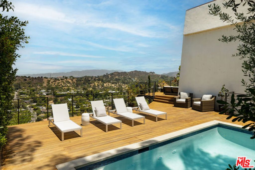 8620 Skyline Drive, Los Angeles, CA 90046