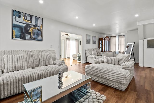 129 Shore Road, East Providence, RI 02903