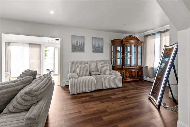 129 Shore Road, East Providence, RI 02903