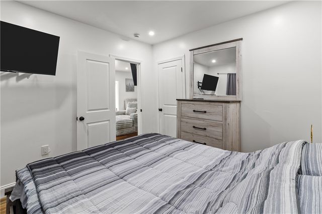 129 Shore Road, East Providence, RI 02903