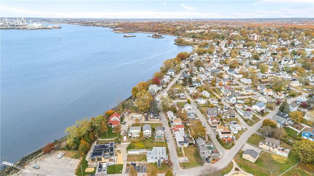 129 Shore Road, East Providence, RI 02903