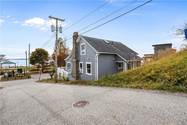 129 Shore Road, East Providence, RI 02903