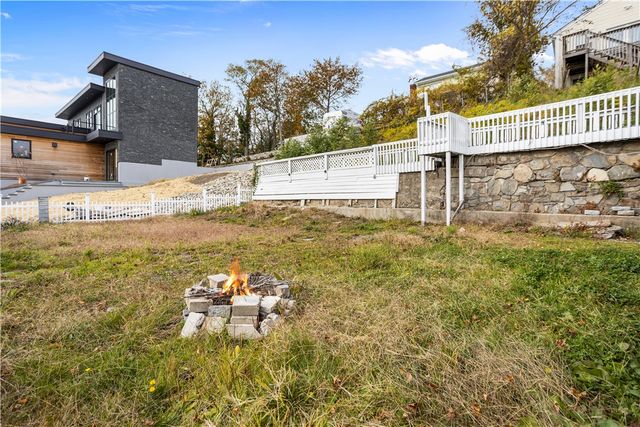 129 Shore Road, East Providence, RI 02903