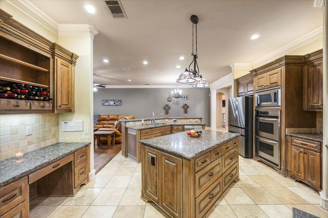 700 Starlight Pass, Heath, TX 75032